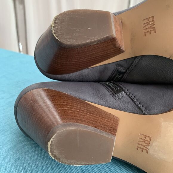 Frye Reina JEA Women Size 9.5 Gray Suede Leather Ankle Boot Zip 3471724 - Picture 13 of 14